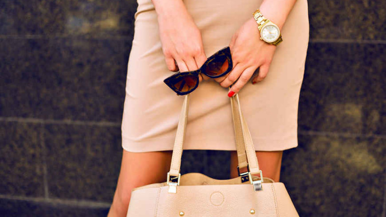 ¿Cuál es el mejor reloj dorado de mujer?
